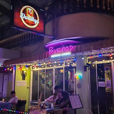 Dorothys Hotel Pattaya Exterior foto