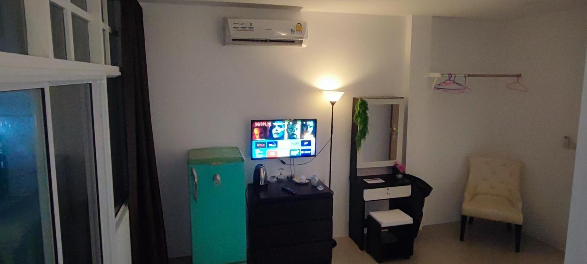 Dorothys Hotel Pattaya Exterior foto
