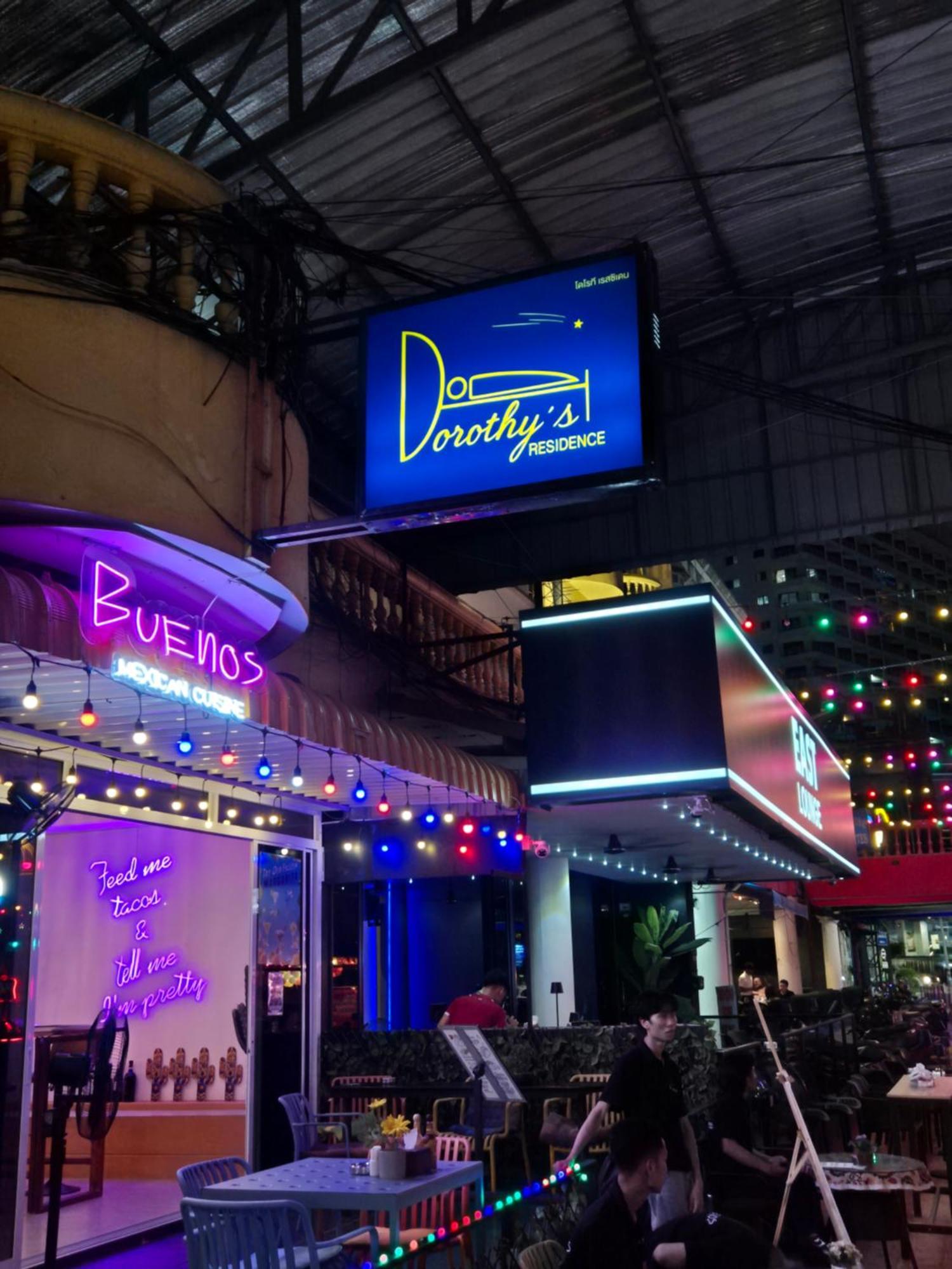 Dorothys Hotel Pattaya Exterior foto